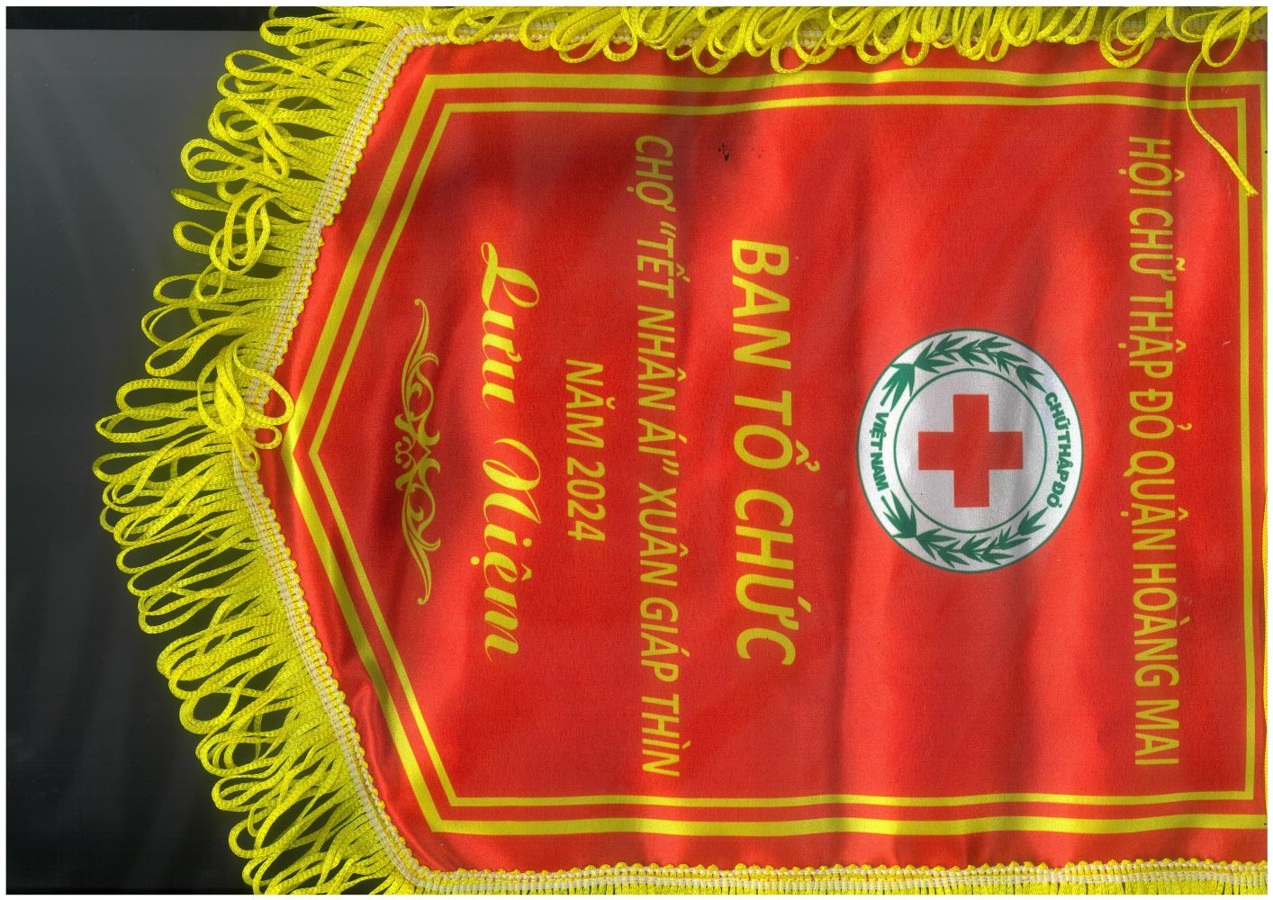 Souvenir flag from Organizing Committee.